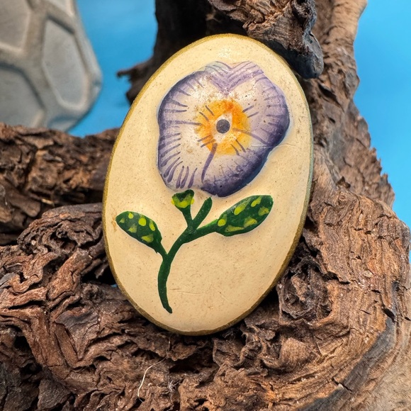 Jewelry - Vintage purple pansy brooch, EVC. 1 1/4” x 1”. Hand painted on non-metal.